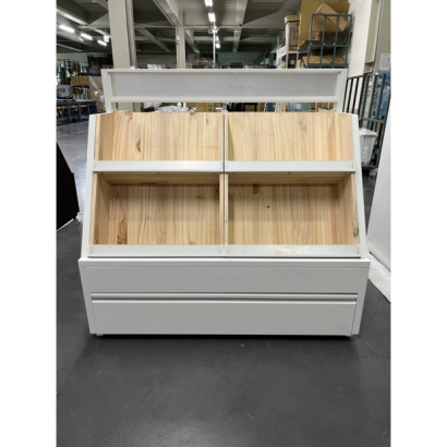 Liquor Store Display Shelving_2_-Qiao Song.jpg Liquor Store Display Shelving_2_-Qiao Song.jpg